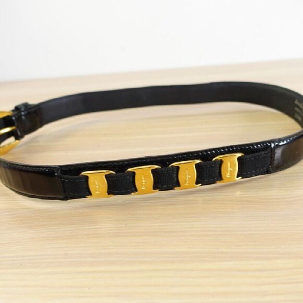 VINTAGE Salvatore Ferragamo Belt‎ XS Leather Italian Gold Stud Vara RARE VHTF